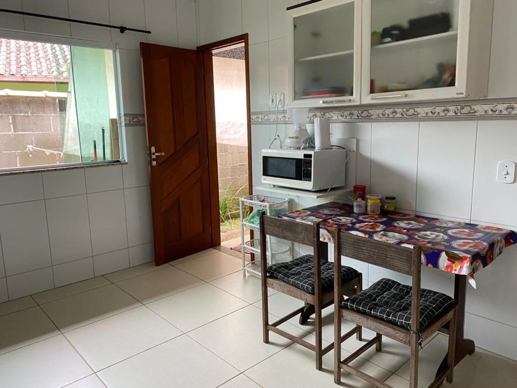 Lumiar Casa Solar Churrasqueira Com 3 Quartos Sendo Um Suite Arejada, Jardim A 700M Do Centro Buitenkant foto
