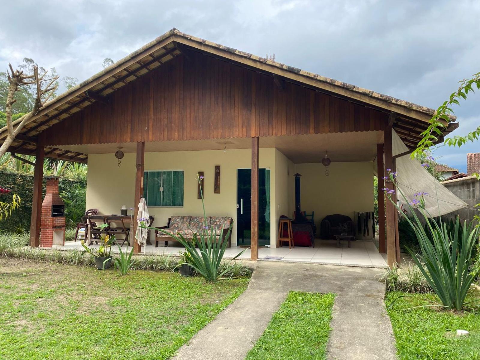Lumiar Casa Solar Churrasqueira Com 3 Quartos Sendo Um Suite Arejada, Jardim A 700M Do Centro Buitenkant foto